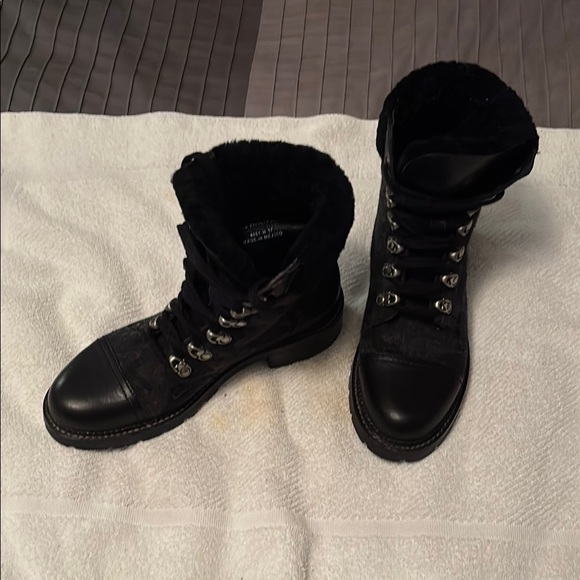 Frye Shoes - Frye Black Fur-Lined Lace-Up Boots 7.5